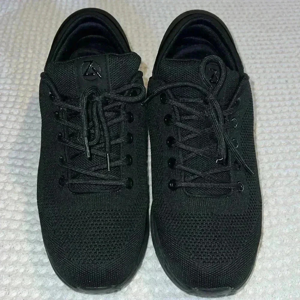 Zeba Hands Free Jet Black Athletic Sneakers